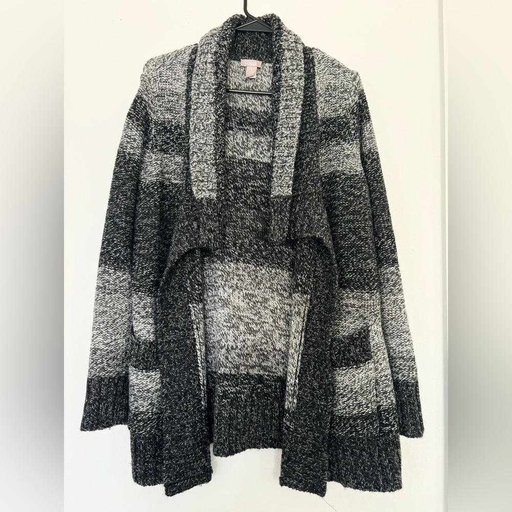 CHICOS GREY & BLACK CHUNKY STRIPE LONG LINED CARDIGAN SIZE 1/SMALL